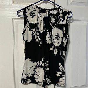 Calvin Klein XS back and white floral sleeveless blouse